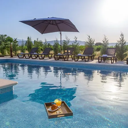 Antea - Privat Heated Pool, Brand New Villa, Relaxing, Rural Near Sea