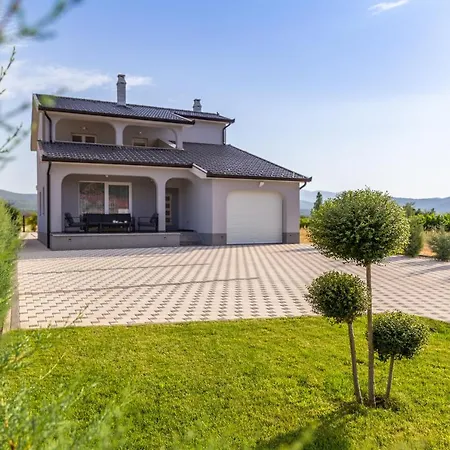 Antea - Privat Heated Pool, Brand New Villa, Relaxing, Rural Near Sea Villa