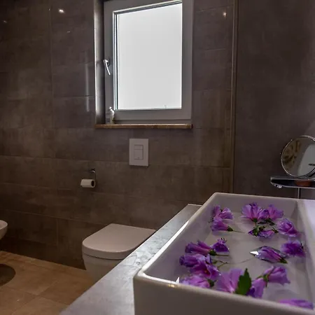 Antea - Privat Heated Pool, Brand New Villa, Relaxing, Rural Near Sea Willa