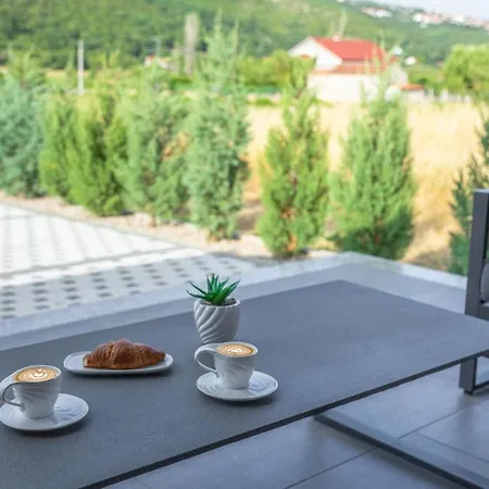 Willa Antea - Privat Heated Pool, Brand New Villa, Relaxing, Rural Near Sea Imotski
