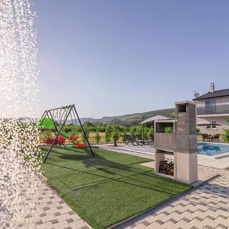 Antea - Privat Heated Pool, Brand New Villa, Relaxing, Rural Near Sea Willa