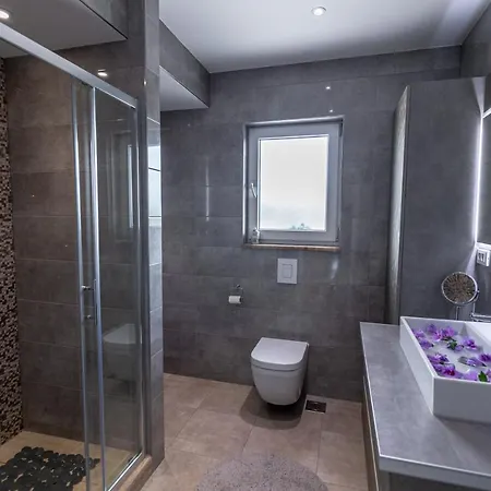 Antea - Privat Heated Pool, Brand New Villa, Relaxing, Rural Near Sea Willa Imotski