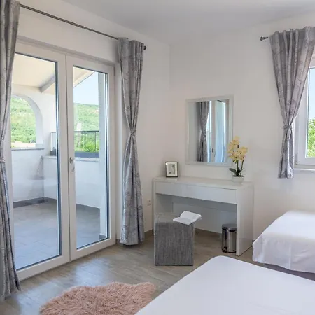 Antea - Privat Heated Pool, Brand New Villa, Relaxing, Rural Near Sea *